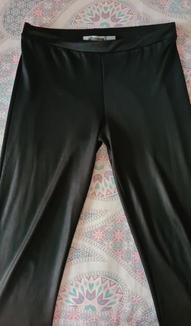 Leggings negros efecto vinilo