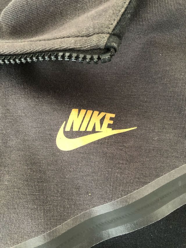 Sudadera NIKE Tech Fleece