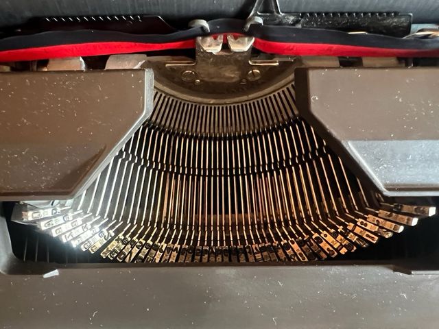 Maquina de escribir olivetti