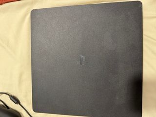 Ps4 slim 1B