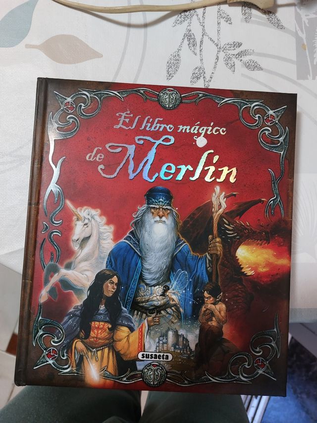 El libro magico de merlin