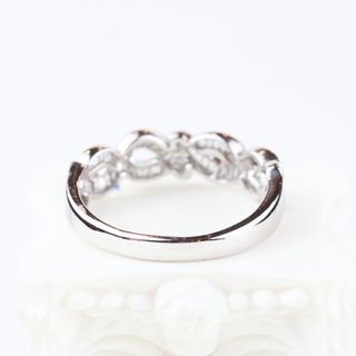 Anillo oro blanco con diamantes