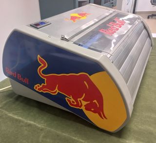 NEVERA MINI REDBULL HORIZONTAL