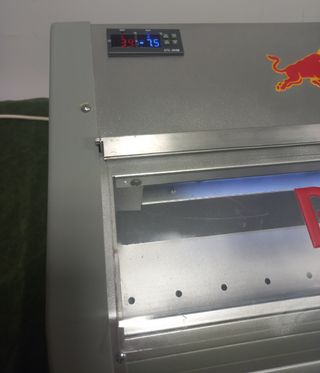 NEVERA MINI REDBULL HORIZONTAL