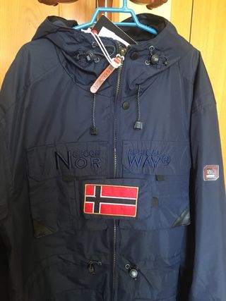 PARKA NORWAY y ZAPATILLAS MUJER