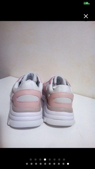 PARKA NORWAY y ZAPATILLAS MUJER