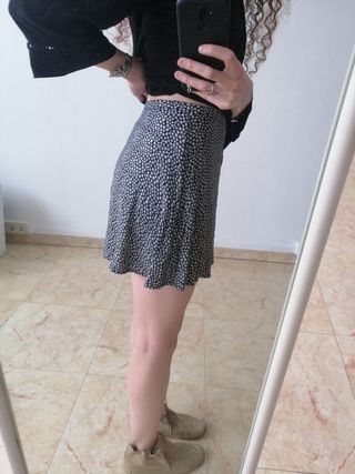 Falda botones flores