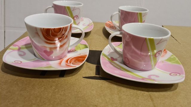 Set 4 tazze da tè FINECASA