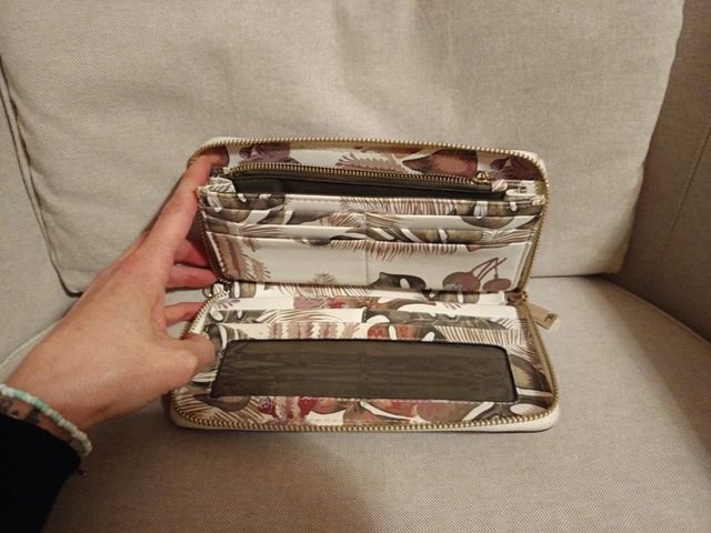 Cartera parfois tropical