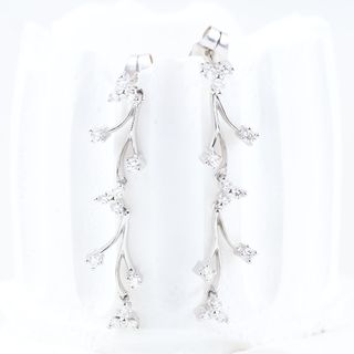 Pendientes alargados con brillantes