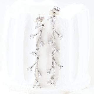 Pendientes alargados con brillantes