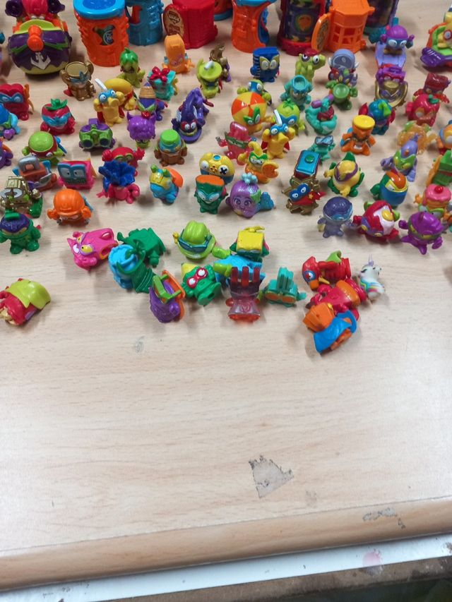 Lote de muñecos de súper zing