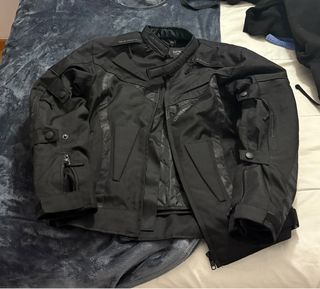 Chaqueta de moto con protecciones