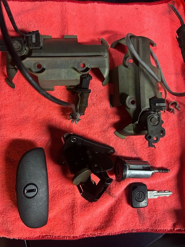 Juego de cerraduras corsa B gsi