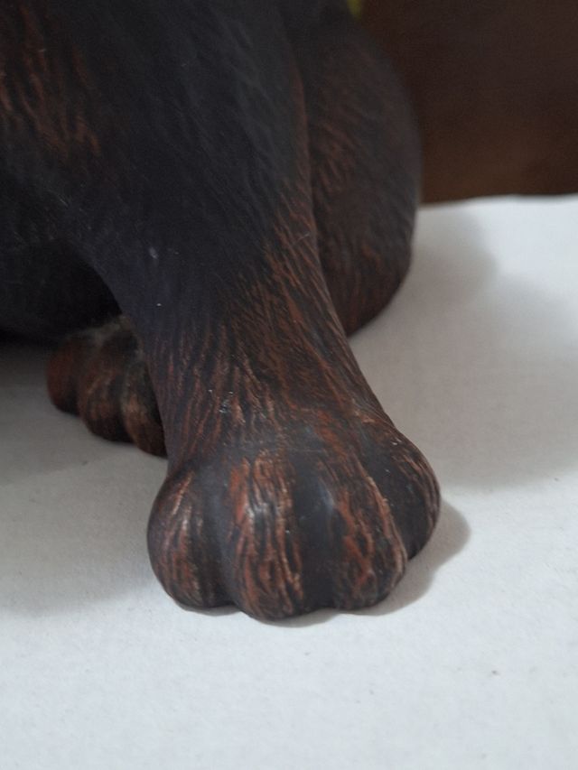 Scultura ceramica di cucciolo rottweiler