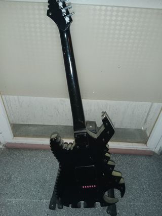 Guitarra eléctrica tuneada