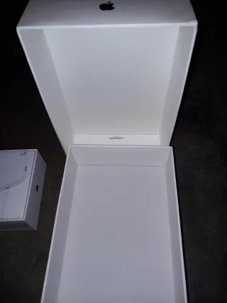 Cajas ipad 2 y airpods pro