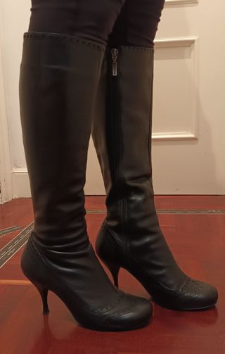 Botas altas negras de piel