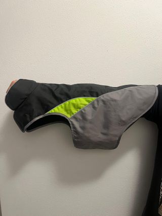 Impermeabile nero, verde, argento per cani