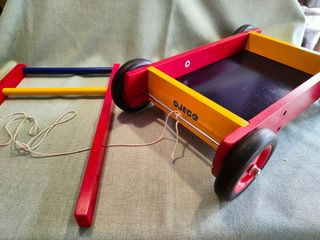 Carrito correpasillos de madera