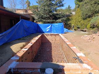 Gunitado de piscinas 6x3  todo incluido 1800€