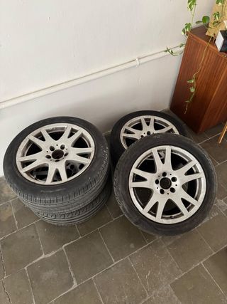 Llantas mercedes CLS
