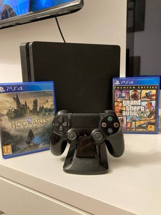 Play Station 4 slim y 2 juegos