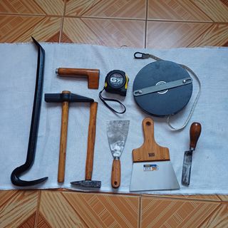 HERRAMIENTA DE ALBAÑIL