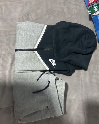 nike tech fleece