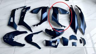 LATERAL FRONTAL DERECHO PCX 125 21-24 AZUL MATE