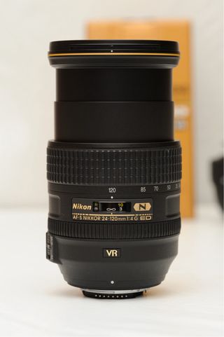Nikon 24 120 F4