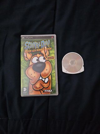 Juego psp. Scooby-doo. ¿Quién está mir