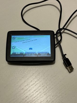 Tomtom y cable cargador