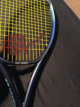 Raqueta yonex ezone 98 plus
