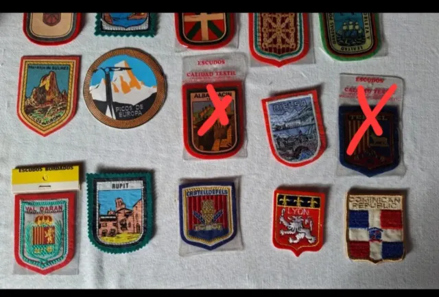 Lote 13 Escudos ciudades bordados..