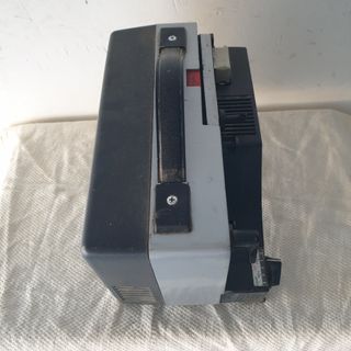 ANTIGUO PYOYECTOR DE CINE SUPER 8