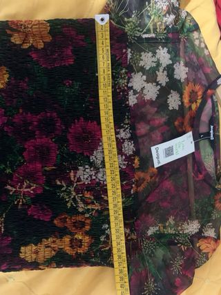Blusa semitransparente primavera desigual