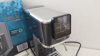 Cecotec Cafetera express Cafelizzia ColdBrew