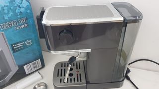Cecotec Cafetera express Cafelizzia ColdBrew