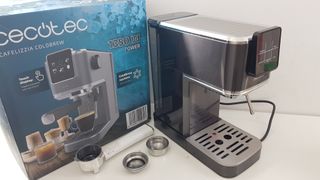 Cecotec Cafetera express Cafelizzia ColdBrew