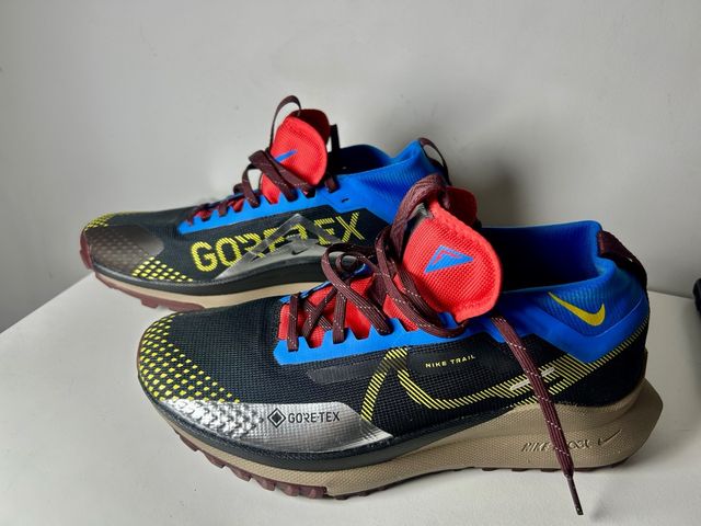 Scarpe Nike originali, si adattano alla taglia 43!!