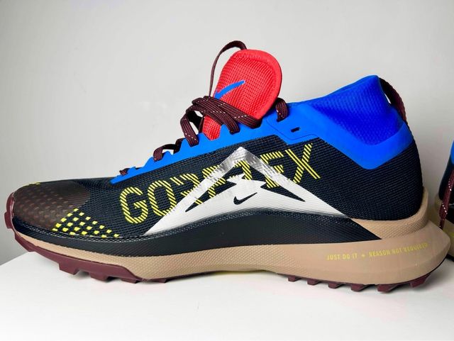 Scarpe Nike originali, si adattano alla taglia 43!!