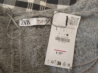 Jersey asimetrico Zara sin estrenar. Con capucha.