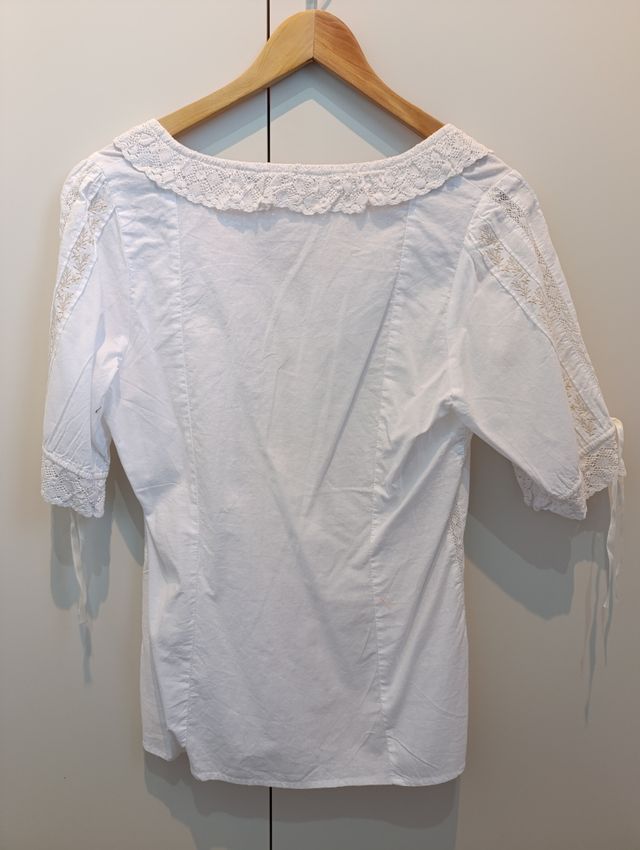 Camisa indumentaria muy bonita