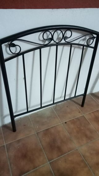 Cabecero de forja