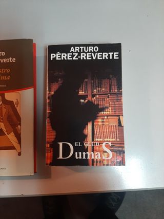 Lote dos libros de arturo perez reverte