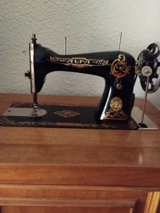 Maquina coser clasica