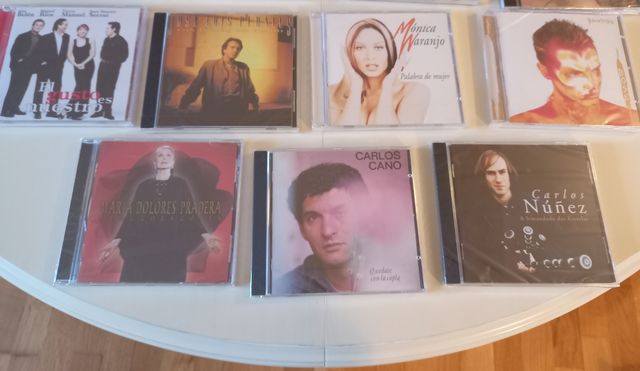 Lote de 25 CDs nuevos