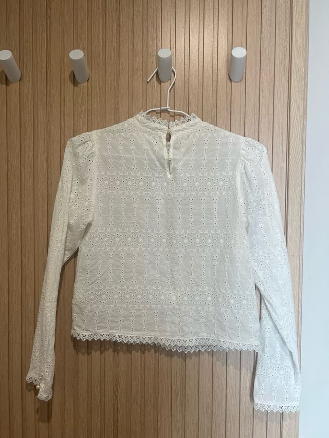 Blusa romántica blanca