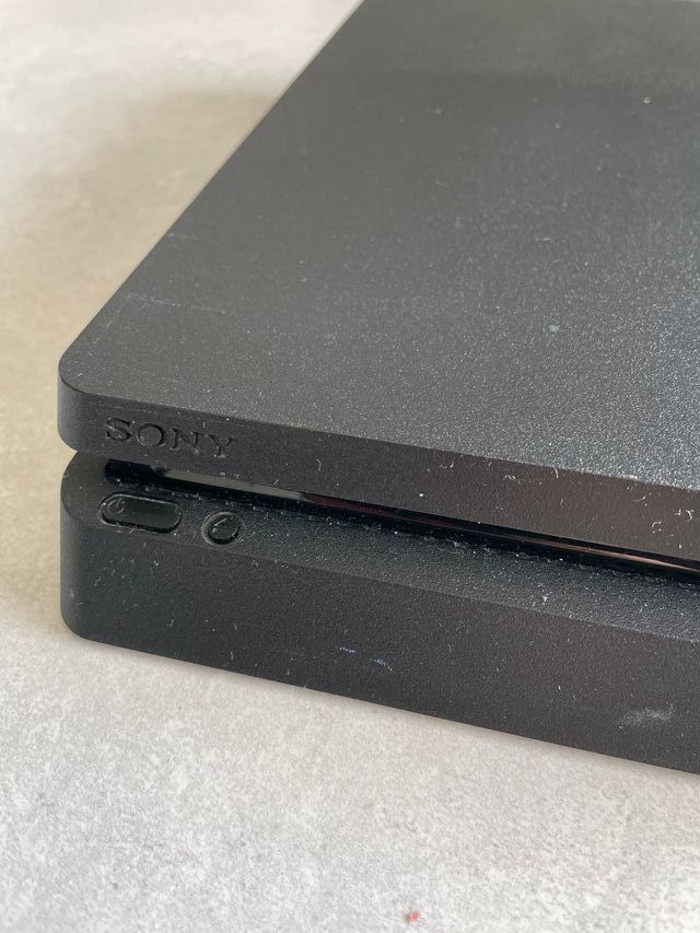 Play Station 4 + mando